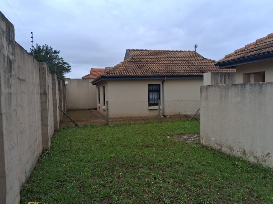 To Let 2 Bedroom Property for Rent in Kidds Beach Eastern Cape